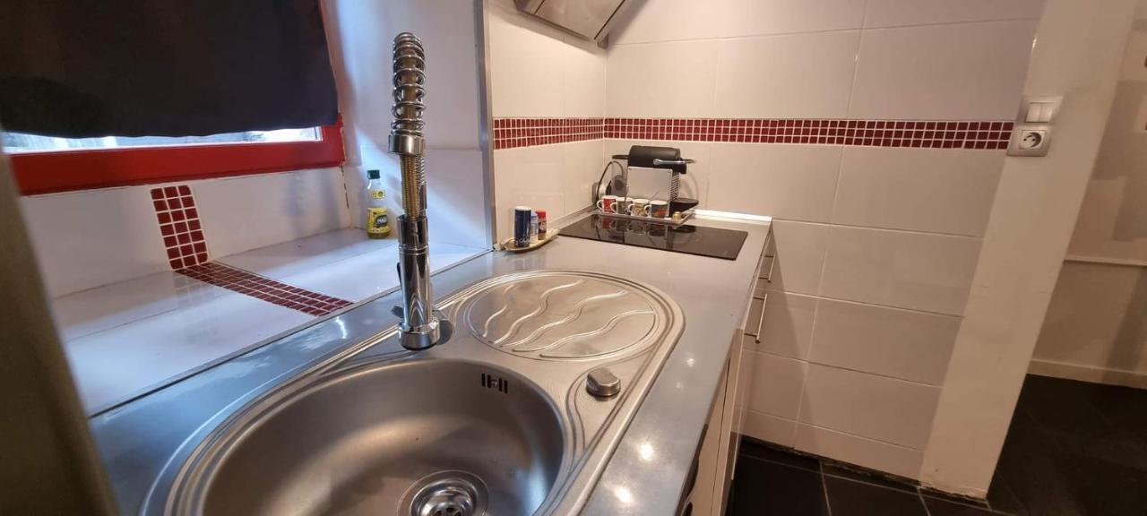 Gîte - Et à côté coule une rivière Josselin Exterior foto