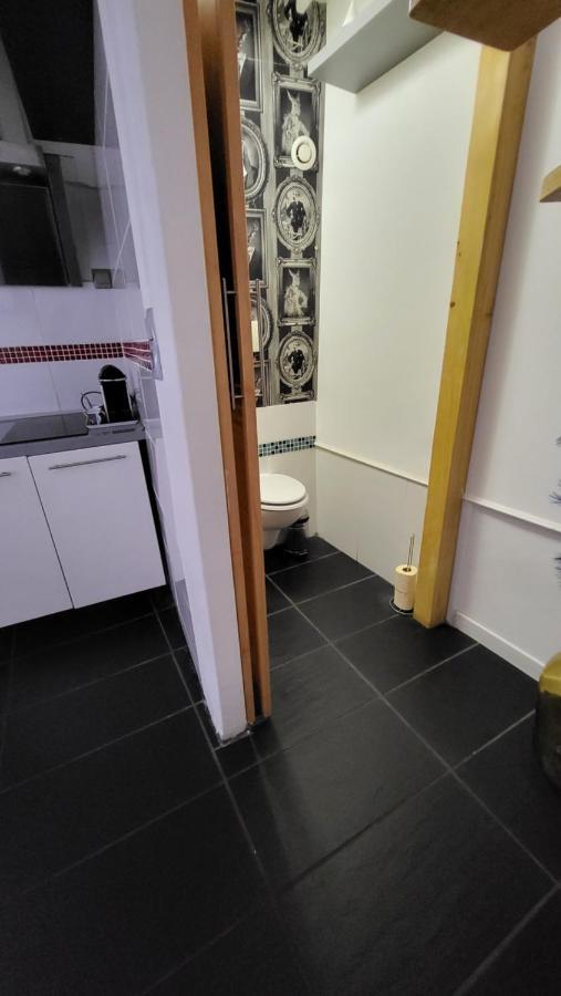 Gîte - Et à côté coule une rivière Josselin Exterior foto