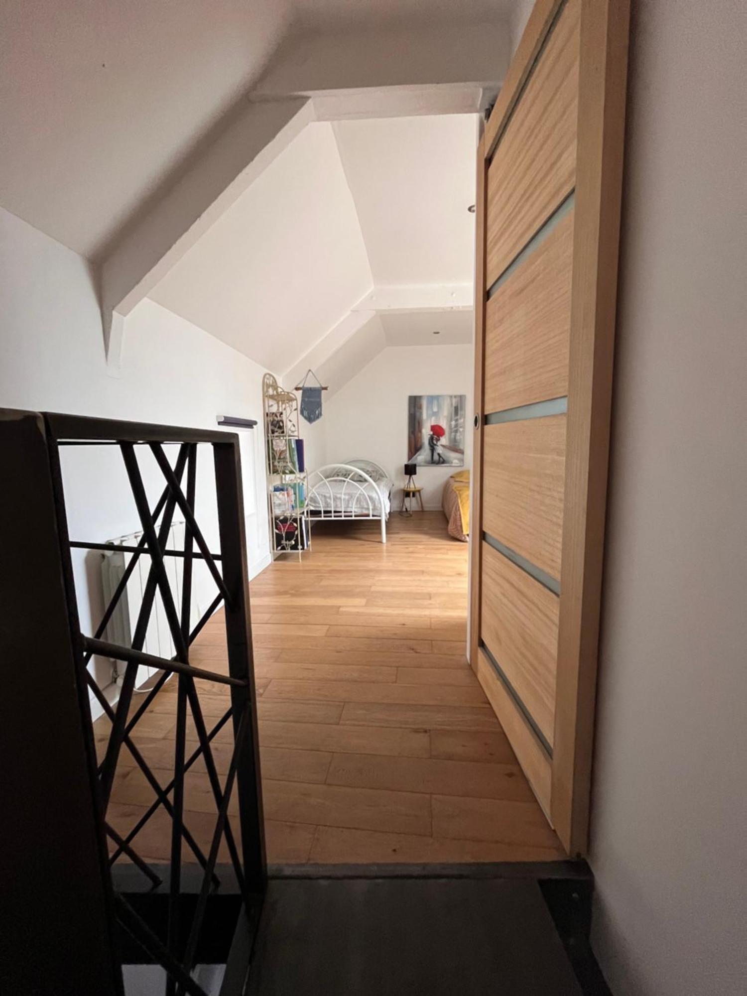 Gîte - Et à côté coule une rivière Josselin Exterior foto